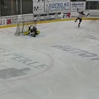 Jonas Oberrauch segna il 6-1 su rigore