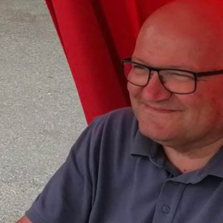 «Ci accoglievi con un sorrisetto, non sapevi arrabbiarti e arrivavi sempre quando gli altri se ne andavano: arrivederci Carlo»