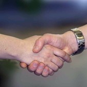 L'OPINIONE. La violenza nasce dentro ciascuno di noi: da Induno un monito universale per sconfiggere l'odio