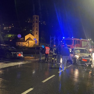Le immagini dell'incidente sul ponte tratte da Ossolanews.it