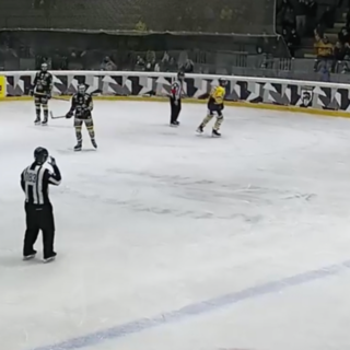 Nardella ha appena segnato il 4-3 per l'Aosta