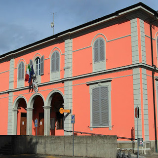Il municipio di Sangiano