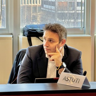 Astuti (Pd): «Tassa salute viola gli accordi con la Svizzera. Serve cambio di passo da Regione e Governo» Astuti (Pd): «Tassa salute viola gli accordi con la Svizzera. Serve cambio di passo da Regione e Governo»