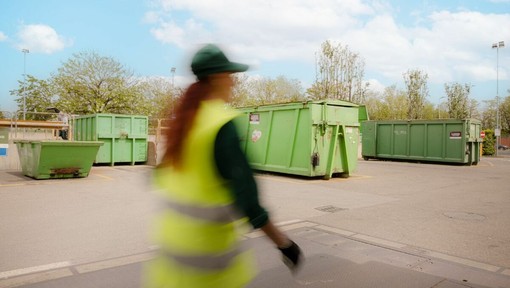 «Cittadini con carta, plastica e vetro respinti alla piattaforma ecologica di Sesto Calende»: interrogazione delle opposizioni «Cittadini con carta, plastica e vetro respinti alla piattaforma ecologica di Sesto Calende»: interrogazione delle opposizioni