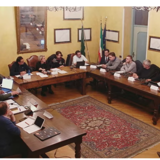 Il commento della lista Amici Bodio Lomnago dopo l’ultimo consiglio: «Le capriole della nostra amministrazione: mai visto portare un argomento in  Consiglio e poi bocciarlo all’unanimità (10 voti su 10)»