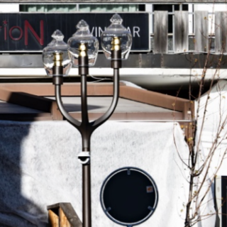 Il locale "Le Constellation" oggi dopo la tragedia