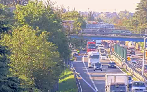 I soccorsi sul luogo dell'incidente visti dalle webcam di Autostrade per l'Italia