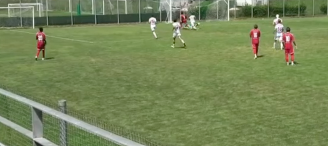 Minuto 93: Scapinello ha appena servito il pallone dell'1-0 a Monteiro Barbosa Minuto 93: Scapinello ha appena servito il pallone dell'1-0 a Monteiro Barbosa