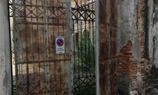 Palazzo Visconti di Saronno pieno di clandestini, blitz dei carabinieri