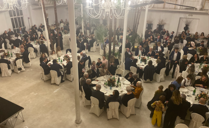 Oltre 200 persone nel salone della &quot;Madonnina&quot; di Cantello per sostenere Amico Fragile