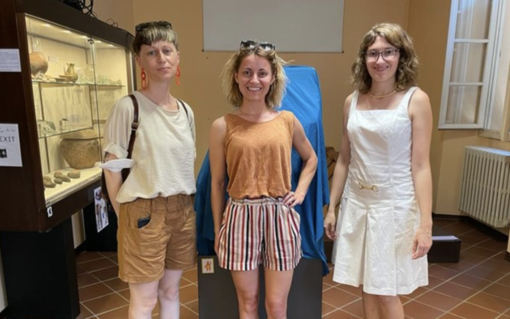 Da sinistra: Valentina Dezza, Conservatrice del Museo Archeologico di Angera, Valeria Baietti, Assessore alla Cultura, Anna Bernardoni