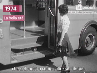 Alcuni frame degli spezzoni tratti dalla pagina Facebook "RSI Archivi"