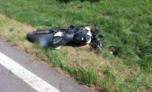Valganna, si scontra con un cerbiatto: motociclista 52enne in ospedale