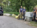 Carabinieri Forestali e volontari di "Plastic Free" insieme per ripulire i boschi dai rifiuti: raccolti 800 chili di spazzatura Carabinieri Forestali e volontari di "Plastic Free" insieme per ripulire i boschi dai rifiuti: raccolti 800 chili di spazzatura