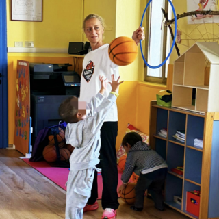 Luvinate, lo sport alla Scuola Materna: al via il progetto motorio in collaborazione con la Varese Basket School