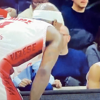 Moore e Renfro, primo e secondo piano di una vittoria a Milano