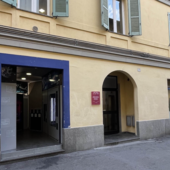 L'ingresso del civico 7 in via Dazio Vecchio L'ingresso del civico 7 in via Dazio Vecchio