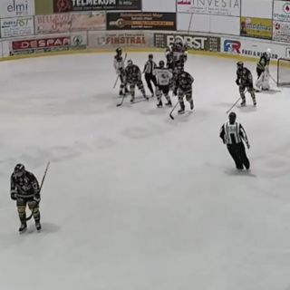 Il Caldaro festeggia, il Varese a testa bassa: un film già visto