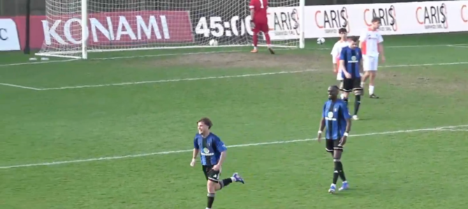 Minuzzi corre a festeggiare il 3-1 Minuzzi corre a festeggiare il 3-1