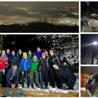 La "compagnia delle ciaspole" che la scorsa notte ha raggiunto il Forte di Orino in uno scenario innevato e magico