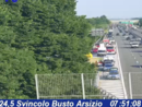 I soccorritori sul luogo dell'incidente (foto webcam Autostrade per l'Italia) I soccorritori sul luogo dell'incidente (foto webcam Autostrade per l'Italia)