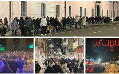 Un muro di gente in centro e ai Giardini delle Meraviglie ieri a Varese