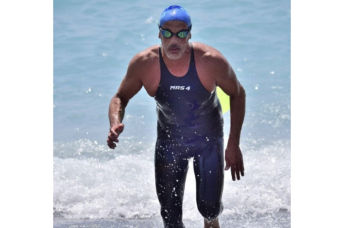 Nuotare anche per 50 chilometri: Sandro Vezzani e la sua passione per le acque libere