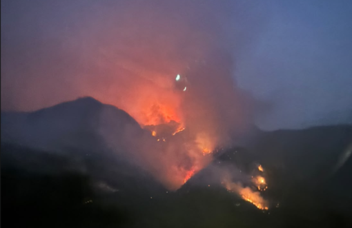 Boschi in fiamme a Piedimulera: da giorni i vigili del fuoco sono al lavoro per spegnere le fiamme Boschi in fiamme a Piedimulera: da giorni i vigili del fuoco sono al lavoro per spegnere le fiamme