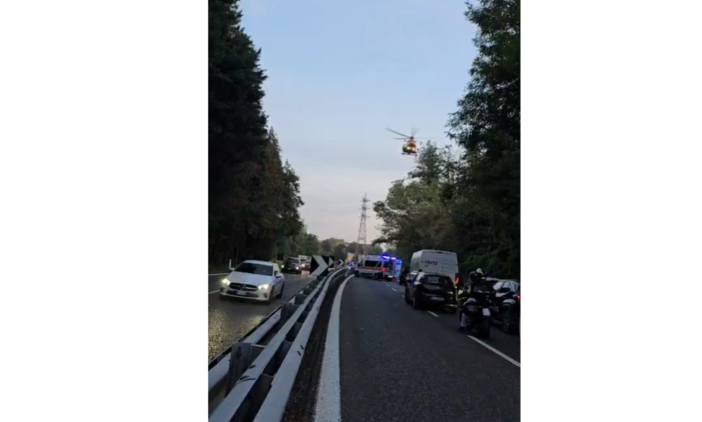 Le immagini dell'incidente avvenuto nel tardo pomeriggio di domenica a Comabbio sulla superstrada Besozzo-Vergiate Le immagini dell'incidente avvenuto nel tardo pomeriggio di domenica a Comabbio sulla superstrada Besozzo-Vergiate