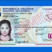 Un fac simile della carta d'identità elettronica che sarà obbligatoria dal 3 agosto 2026