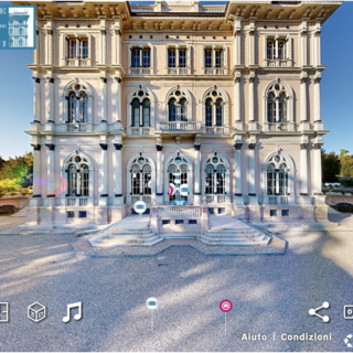 Un'immagine esterna di Villa Andrea a Ville Ponti presa dal tour virtuale