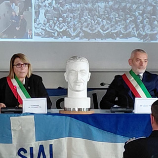 Sesto Calende e Cori unite nel segno di Alessandro Marchetti: svelato il cartello ufficiale del gemellaggio Sesto Calende e Cori unite nel segno di Alessandro Marchetti: svelato il cartello ufficiale del gemellaggio