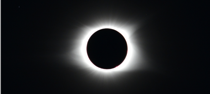 L'immagine di un'eclissi sul sito del Centro Geofisico Prealpino L'immagine di un'eclissi sul sito del Centro Geofisico Prealpino