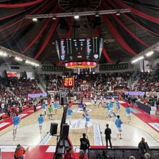 VARESE-SASSARI, la diretta. 4° quarto: 80-79 al 36'