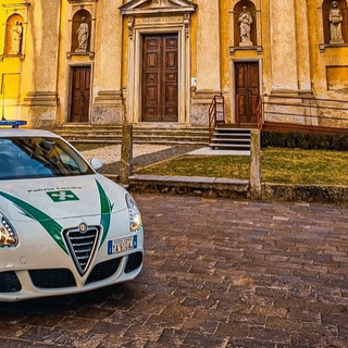 Estate di lavoro per la polizia locale di Somma Lombardo: servizi serali, posti di controllo e 1500 multe