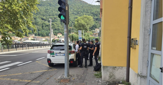 L'operazione anti "maranza" delle polizie locali della Valceresio a Porto Ceresio L'operazione anti "maranza" delle polizie locali della Valceresio a Porto Ceresio