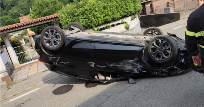 Besano, auto si ribalta: conducente si allontana prima dei soccorsi