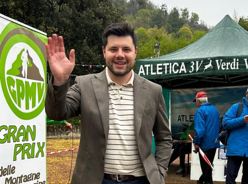 Il sindaco di Sangiano Matteo Marchesi