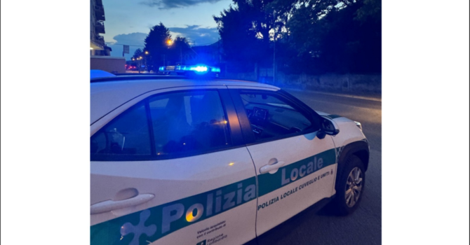 Non si ferma all'alt della polizia locale a Cuveglio: fermato dopo un inseguimento sulla 394 e denunciato un automobilista italiano senza patente dal 2019 Non si ferma all'alt della polizia locale a Cuveglio: fermato dopo un inseguimento sulla 394 e denunciato un automobilista italiano senza patente dal 2019