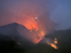 Boschi in fiamme a Piedimulera: da giorni i vigili del fuoco sono al lavoro per spegnere le fiamme