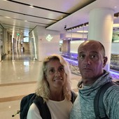 Sonia e Stefano, inevitabilmente in aeroporto