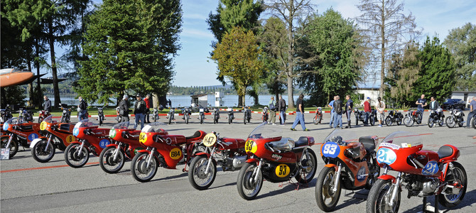 Le Aermacchi da corsa pronte sul piazzale della MV Agusta Le Aermacchi da corsa pronte sul piazzale della MV Agusta