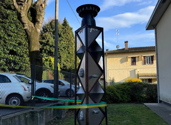 Il monumento a ricordo delle 35 vittime dello scoppio della Polveriera di Taino del 1935 Il monumento a ricordo delle 35 vittime dello scoppio della Polveriera di Taino del 1935