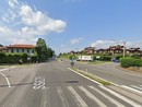Il semaforo della superstrada a Travedona Monate che verrà sostituito da una rotonda (foto Google Maps)