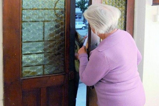 Falso carabiniere truffa un'anziana di 84 anni a Domodossola: in manette un 24enne