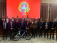 Il gruppone della Binda con le istituzioni Il gruppone della Binda con le istituzioni