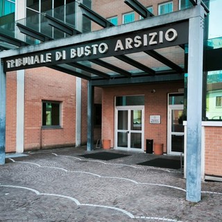 Violenza sessuale su una 14enne a Busto, 6 anni di condanna al 21enne colpevole