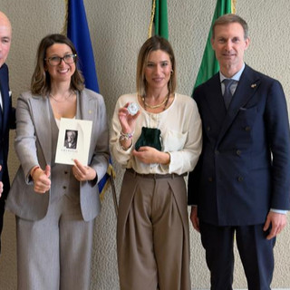 Eccellenza femminile, Consiglio regionale premia Debora Gotti. Dell’Erba (FdI): «Storia di merito e leadership che ispira la Lombardia»