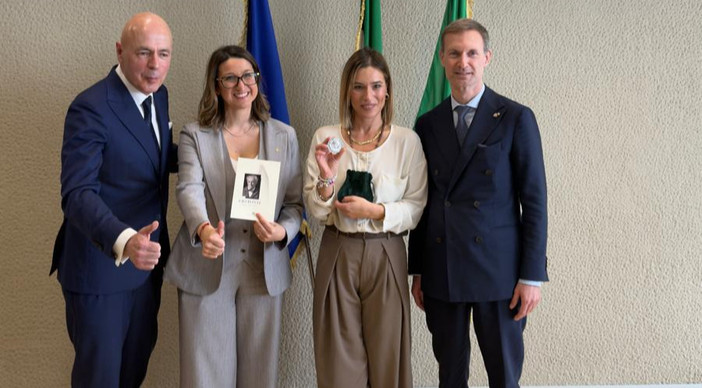 Eccellenza femminile, Consiglio regionale premia Debora Gotti. Dell’Erba (FdI): «Storia di merito e leadership che ispira la Lombardia»