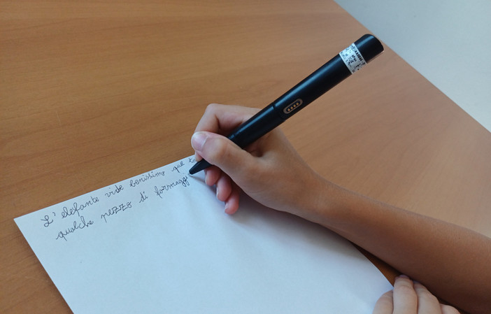 La penna “smart” per lo screening precoce della disgrafia, pubblicato studio di Politecnico di Milano e Università dell’Insubria